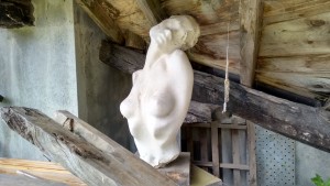 Scultura donna